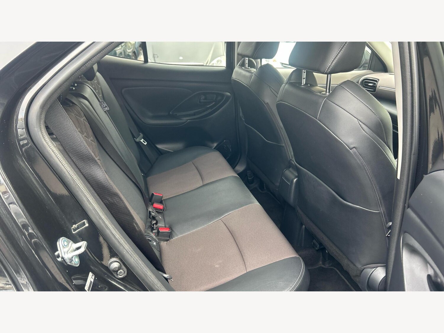 Used Toyota Yaris Cross 2023 for sale - 76259692: Photo 14