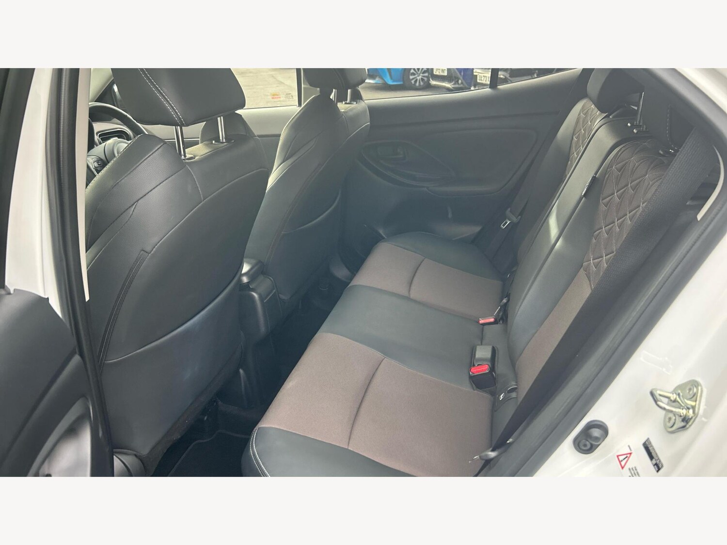 Used Toyota Yaris Cross 2024 for sale - 77040924: Photo 15