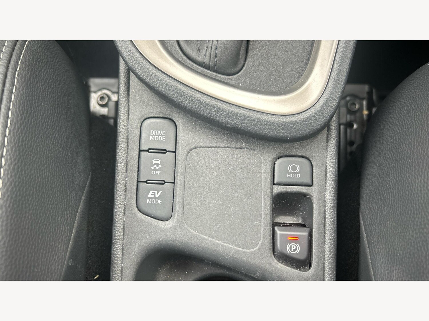 Used Toyota Yaris Cross 2024 for sale - 77040924: Photo 23