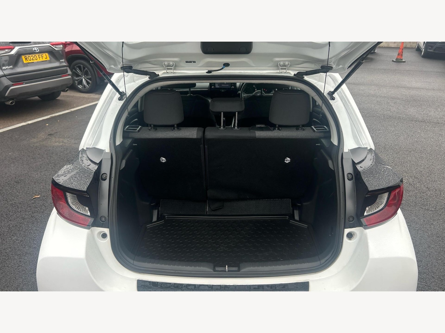 Used Toyota Yaris 2023 for sale - 77097450: Photo 16