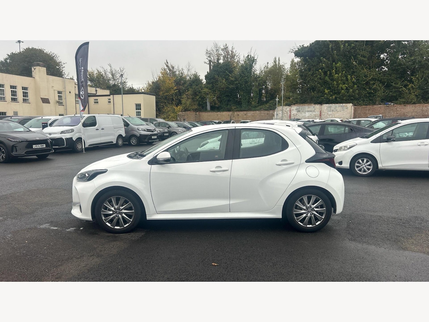 Used Toyota Yaris 2023 for sale - 77097450: Photo 19