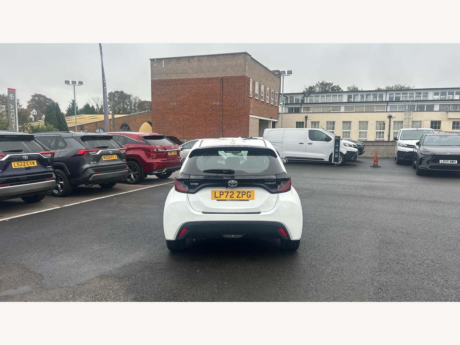 Used Toyota Yaris 2023 for sale - 77097450: Photo 21