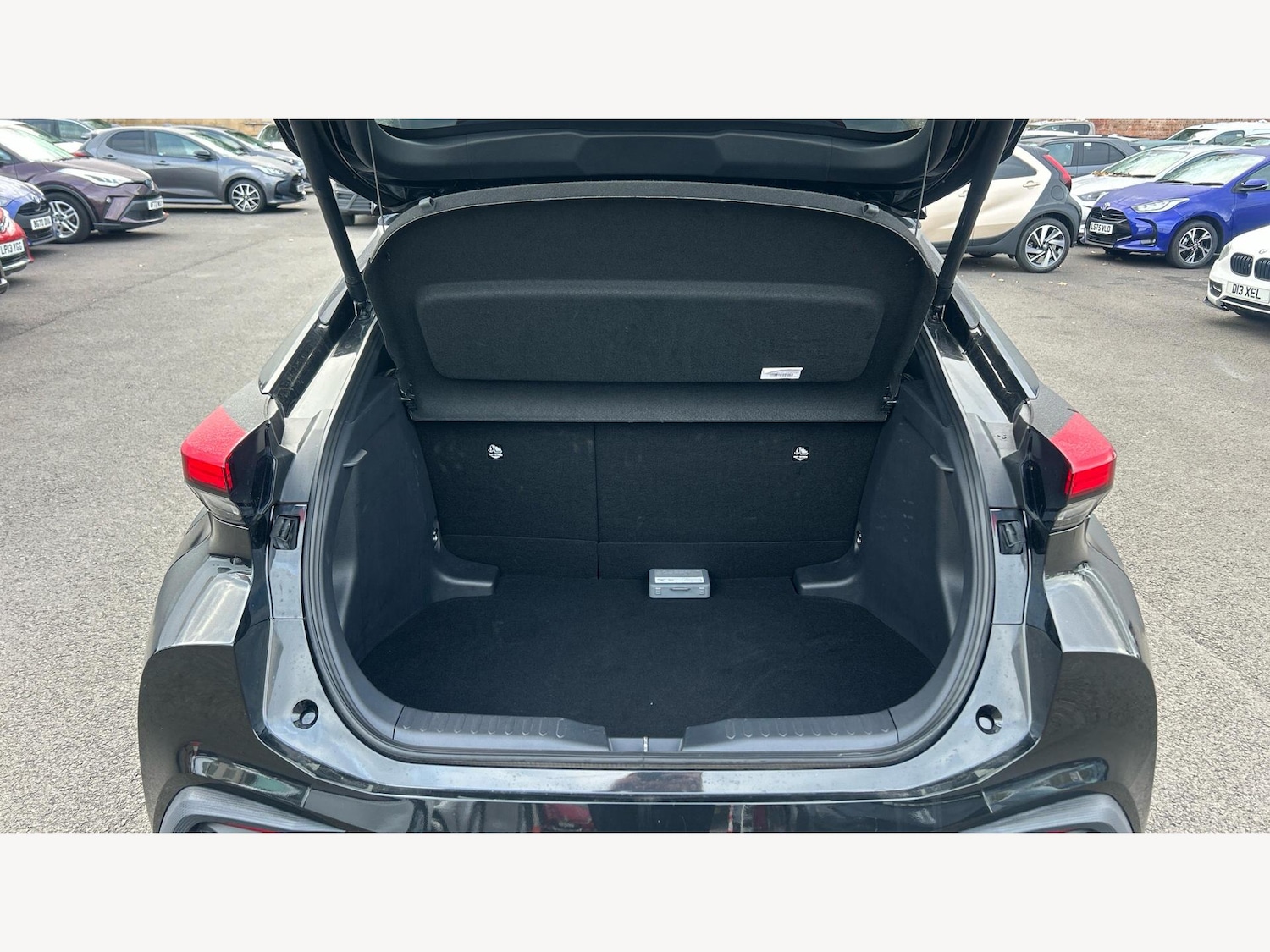 Used Toyota C-HR 2024 for sale - 76361377: Photo 16