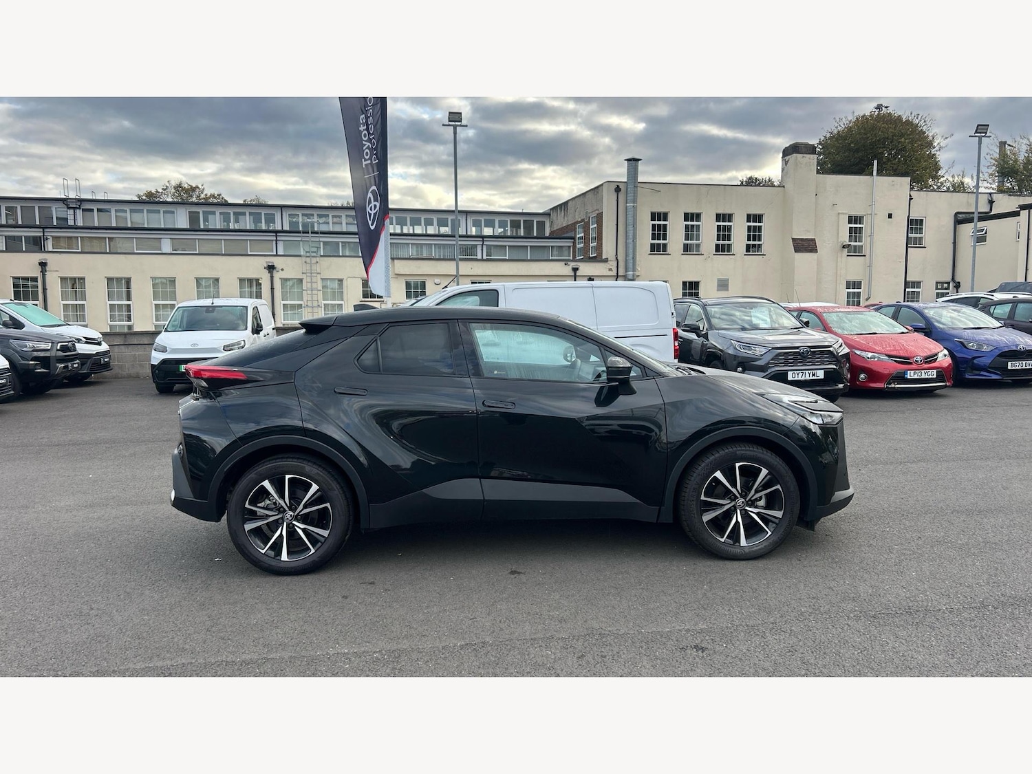 Used Toyota C-HR 2024 for sale - 76361377: Photo 18