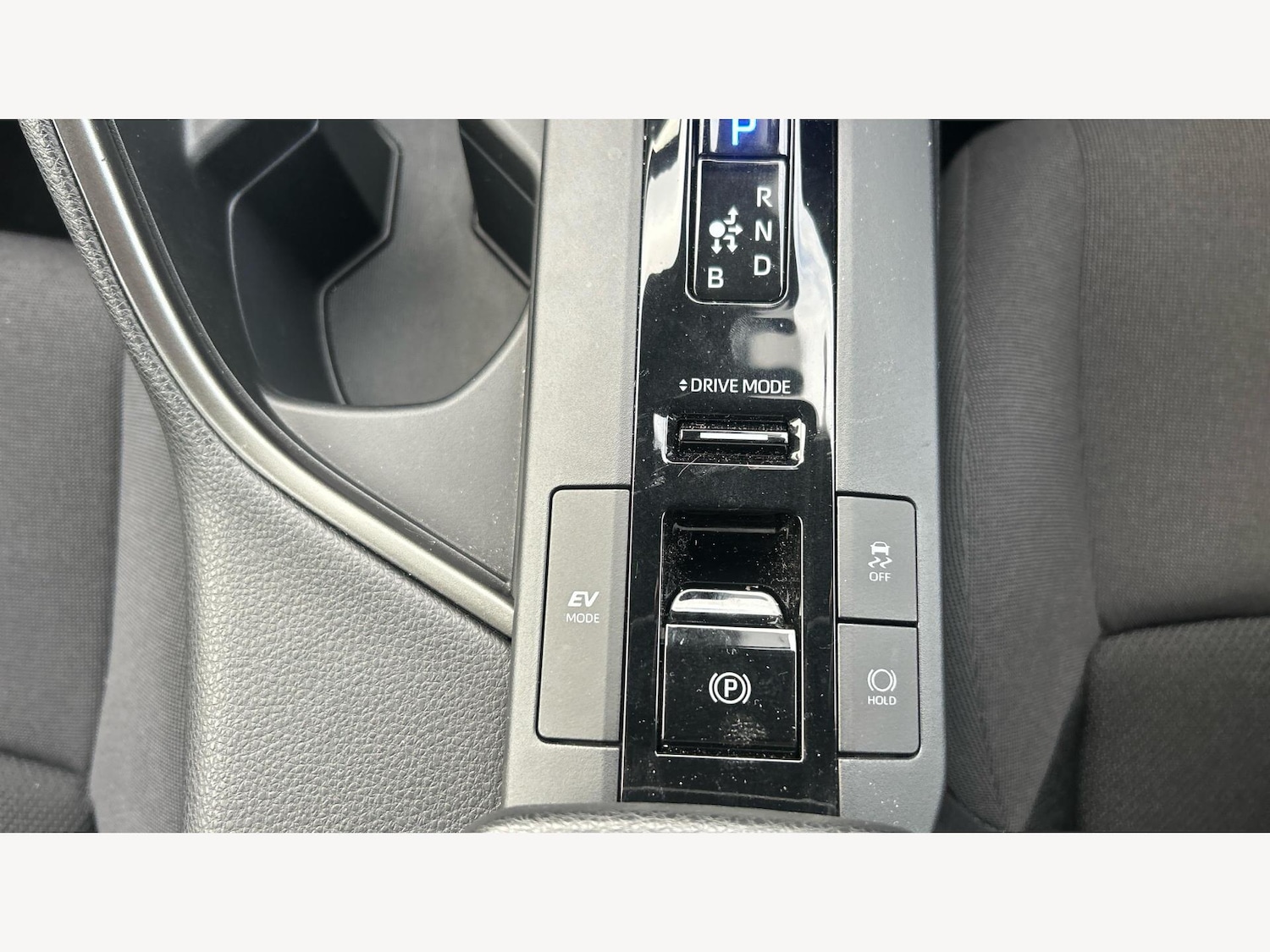 Used Toyota C-HR 2024 for sale - 76361377: Photo 24