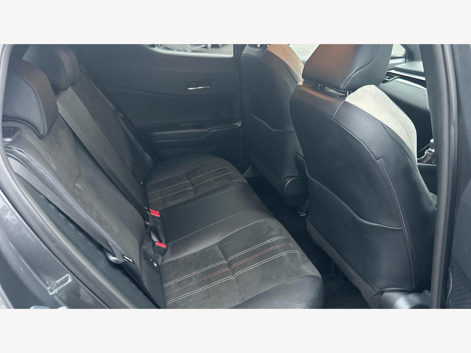 Used Toyota C-HR 2022 for sale - 77074680: Photo 14