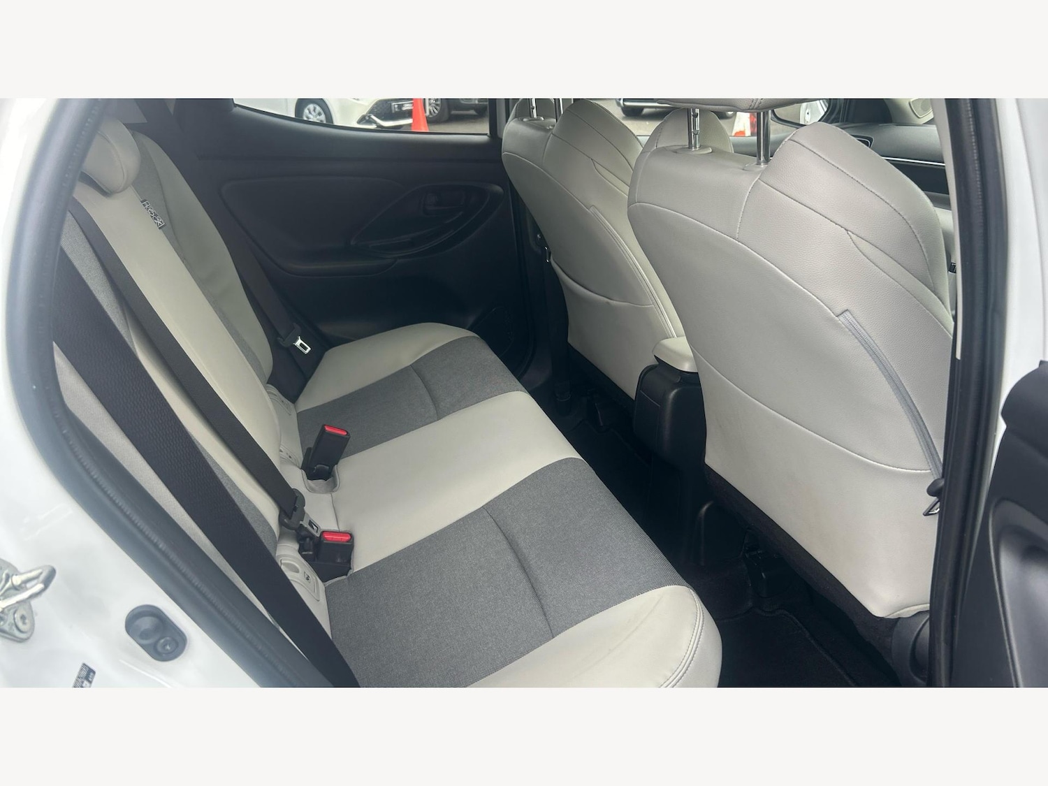 Used Toyota Yaris 2023 for sale - 76976901: Photo 14