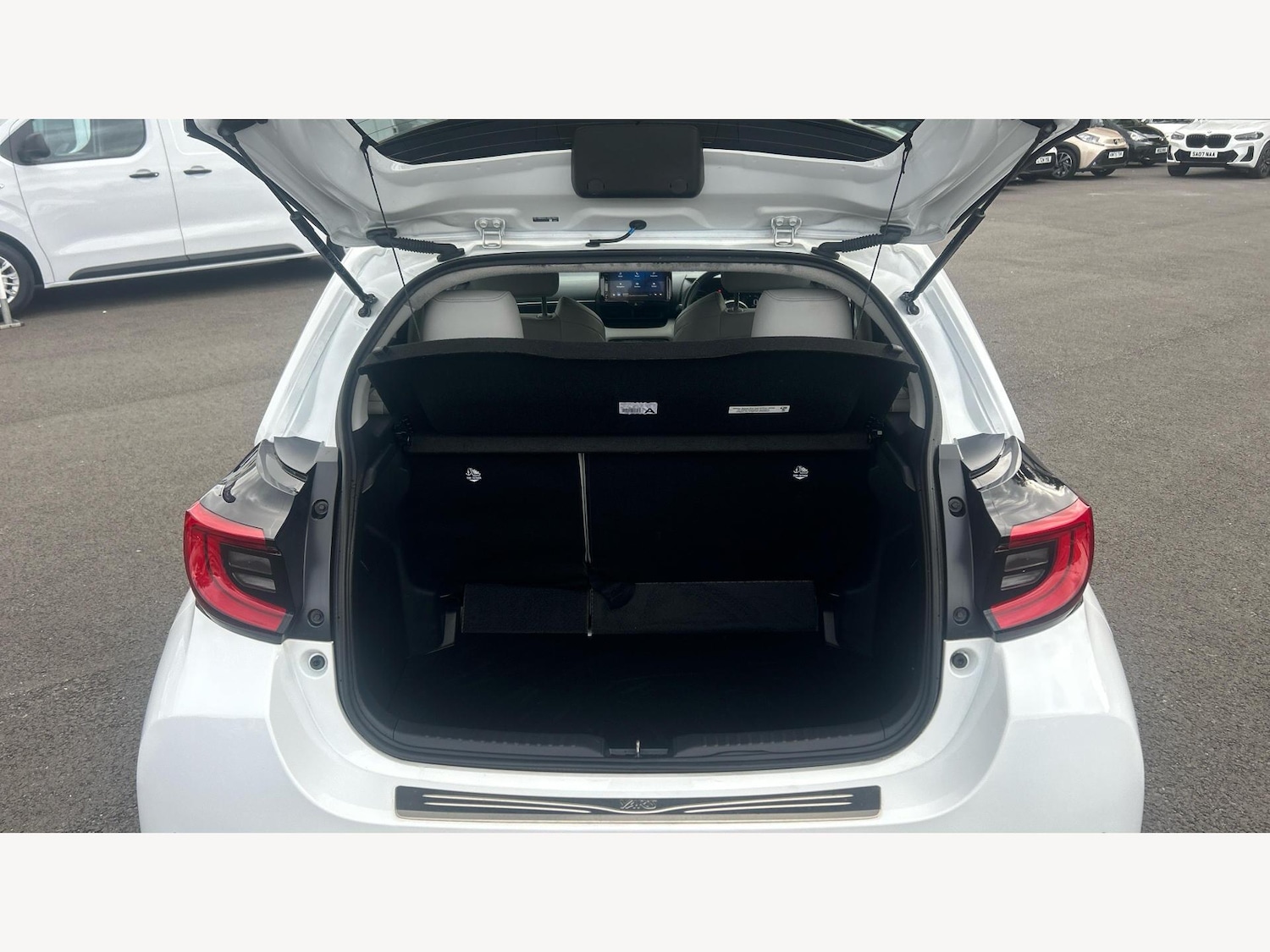 Used Toyota Yaris 2023 for sale - 76976901: Photo 16