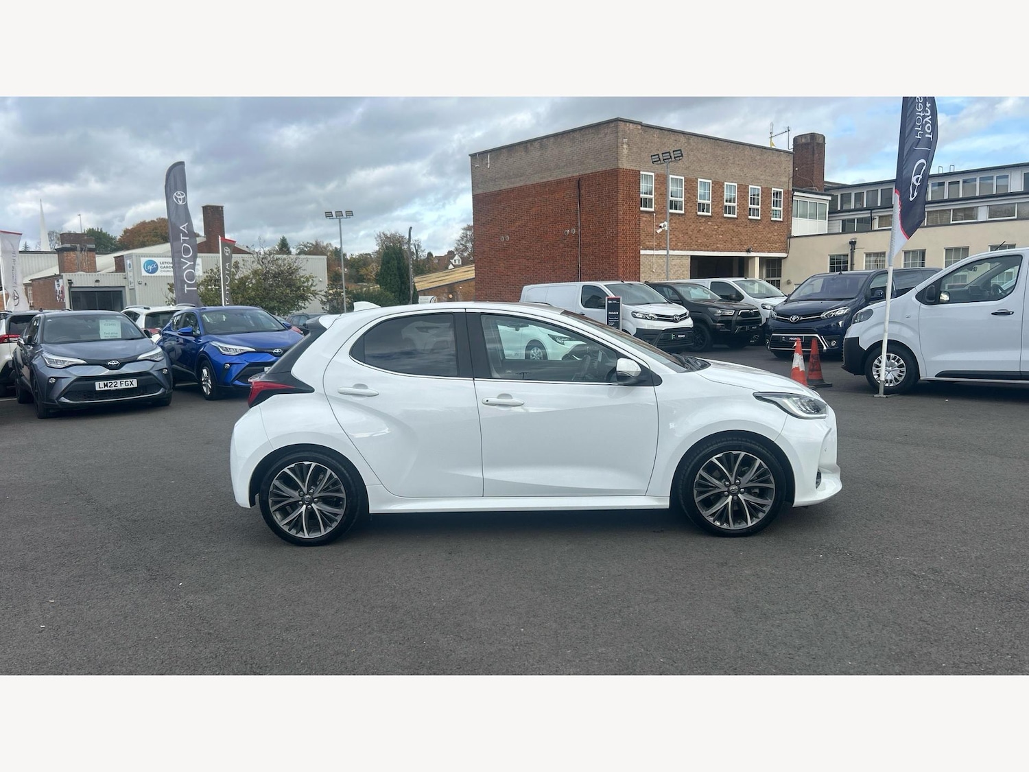 Used Toyota Yaris 2023 for sale - 76976901: Photo 18