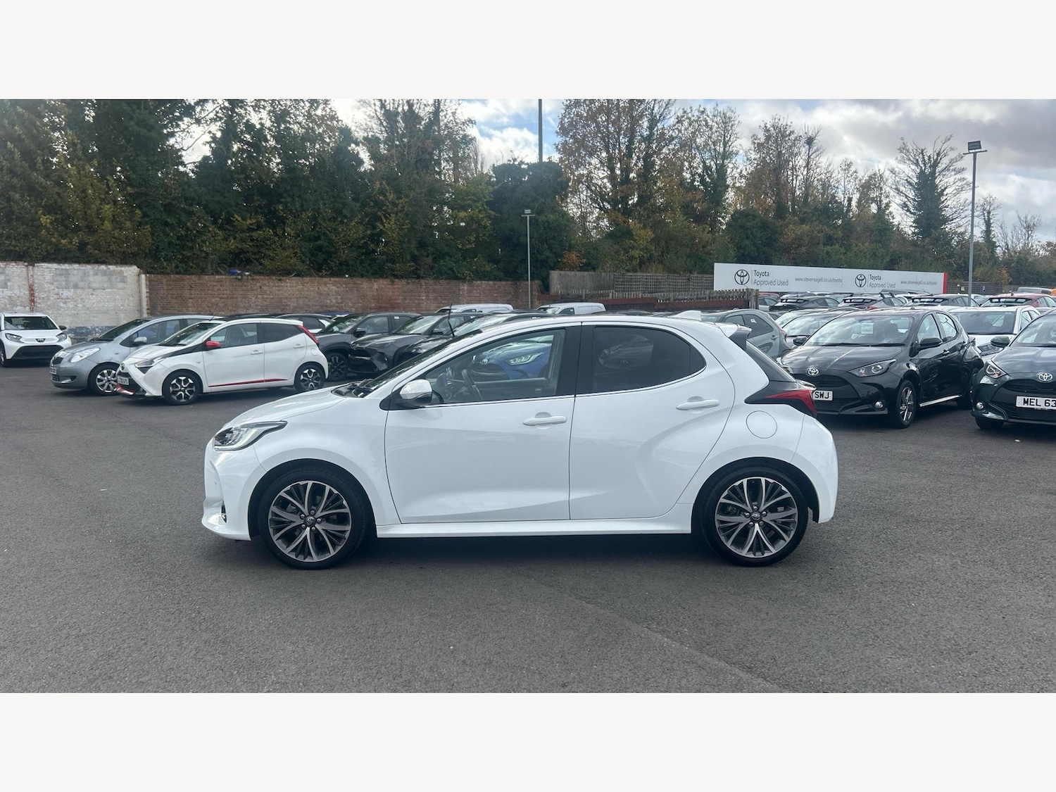 Used Toyota Yaris 2023 for sale - 76976901: Photo 19