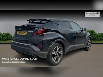 Used Toyota C-HR 2023 for sale - 77898596: Photo