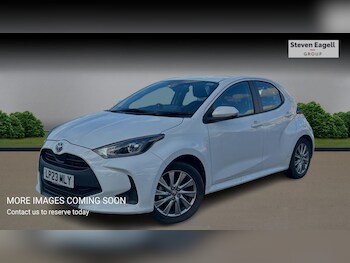 Used Toyota Yaris 2023 for sale - 77305020: Photo