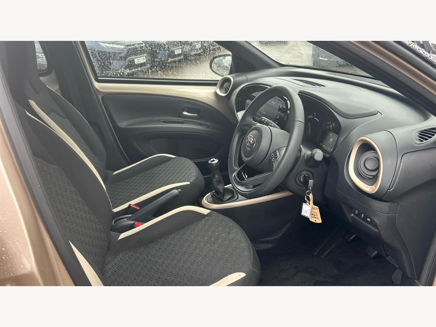 Used Toyota Aygo X 2023 for sale - 76360302: Photo 13