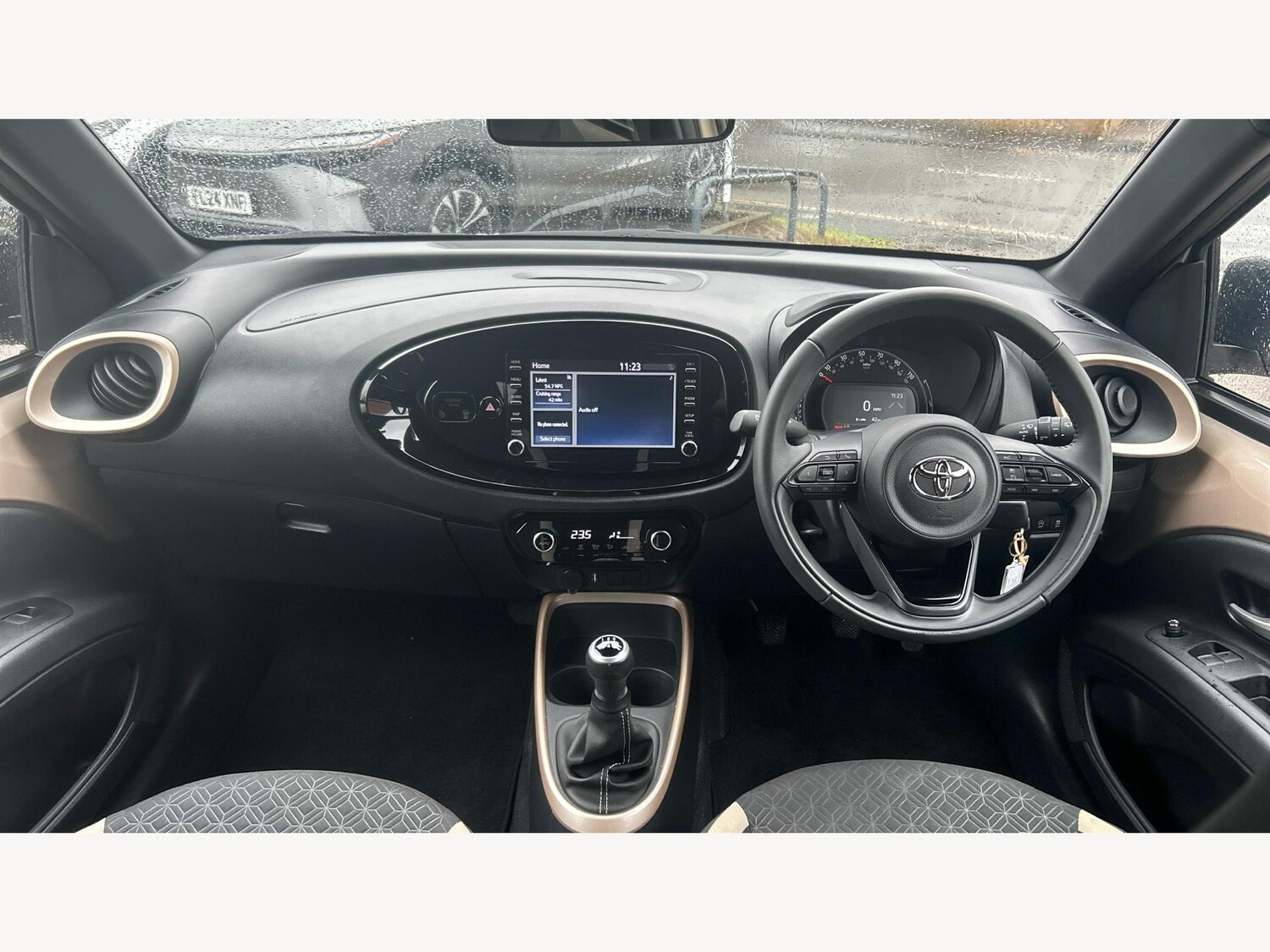 Used Toyota Aygo X 2023 for sale - 76360302: Photo 7