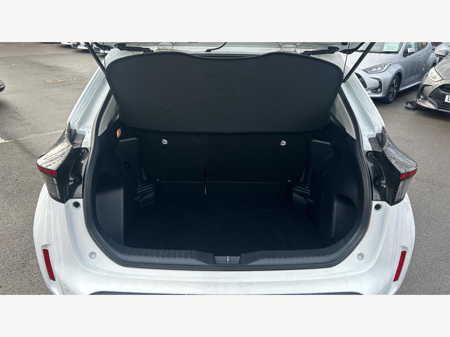 Used Toyota Yaris Cross 2023 for sale - 77484608: Photo 16