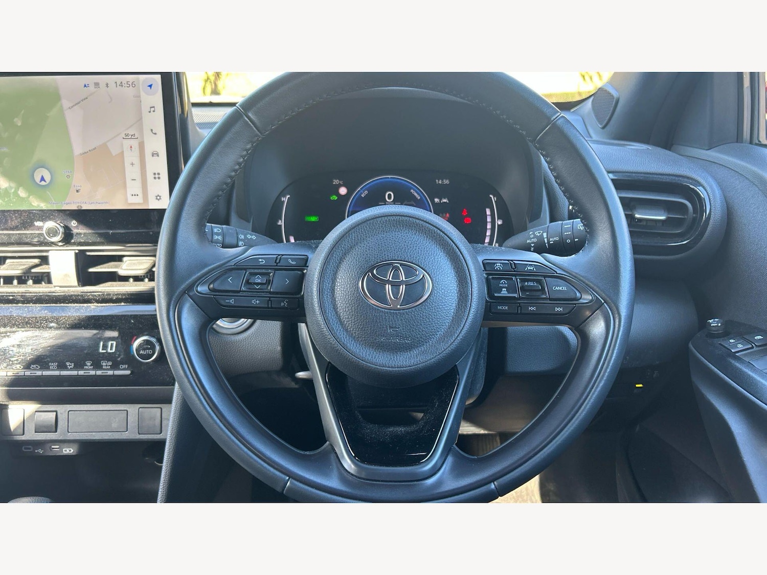 Used Toyota Yaris Cross 2024 for sale - 77939804: Photo 10