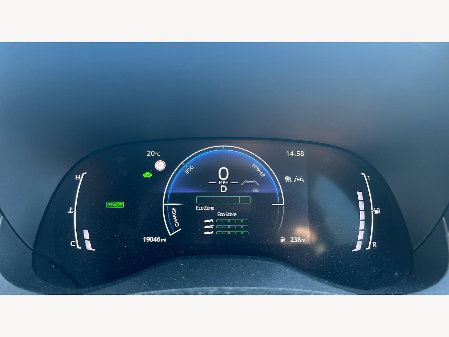 Used Toyota Yaris Cross 2024 for sale - 77939804: Photo 11