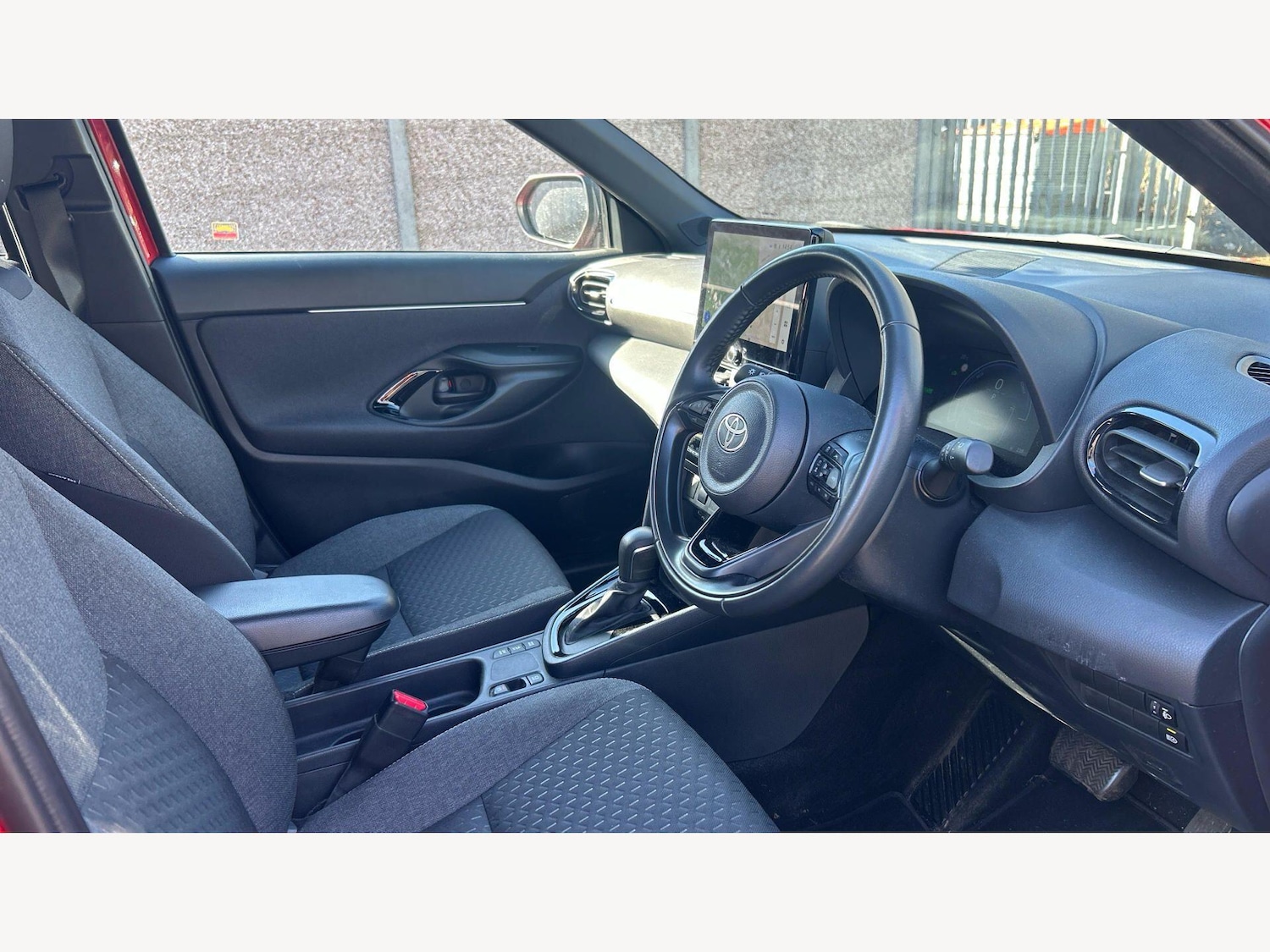 Used Toyota Yaris Cross 2024 for sale - 77939804: Photo 13