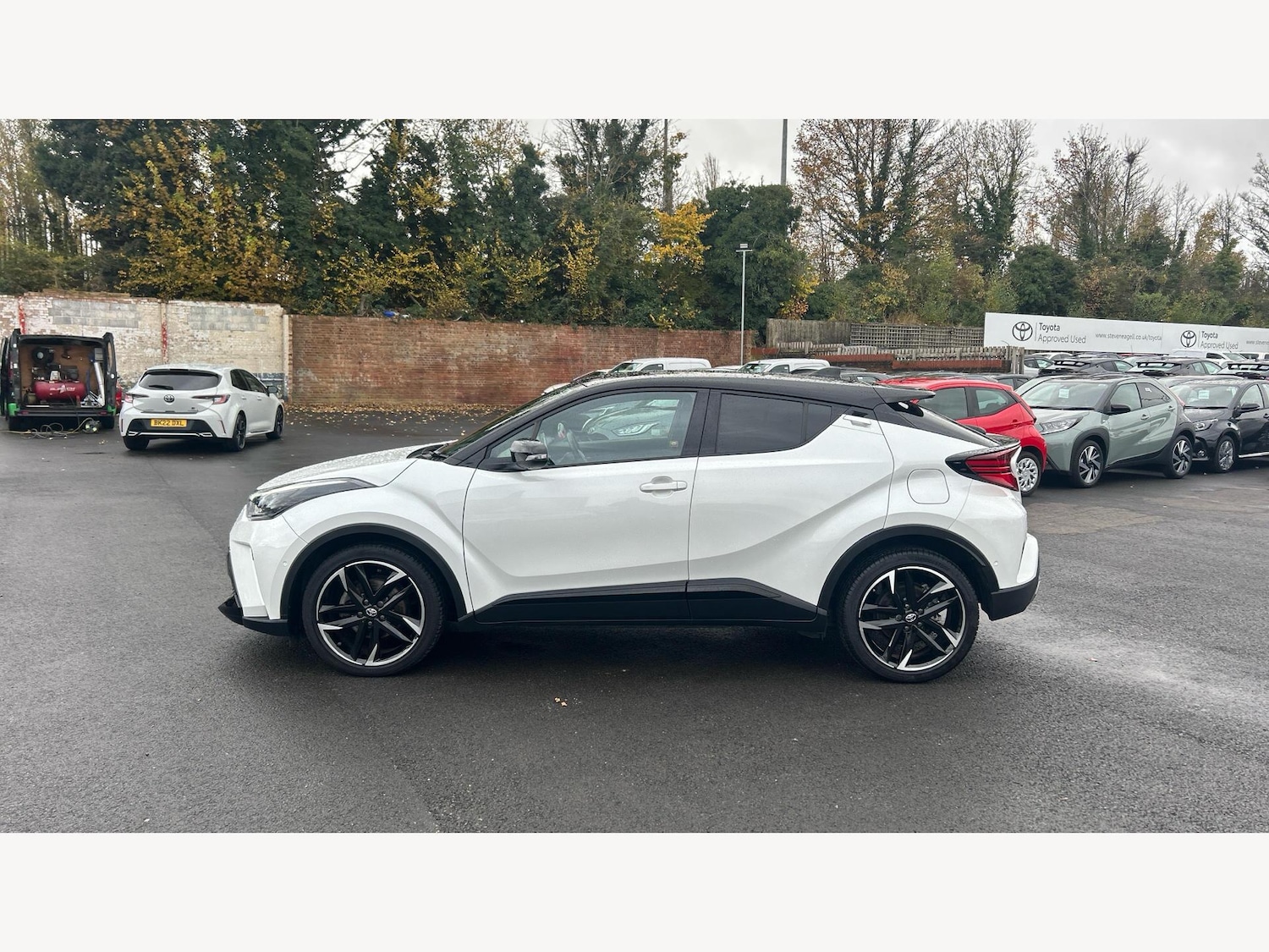 Used Toyota C-HR 2023 for sale - 76522463: Photo 19