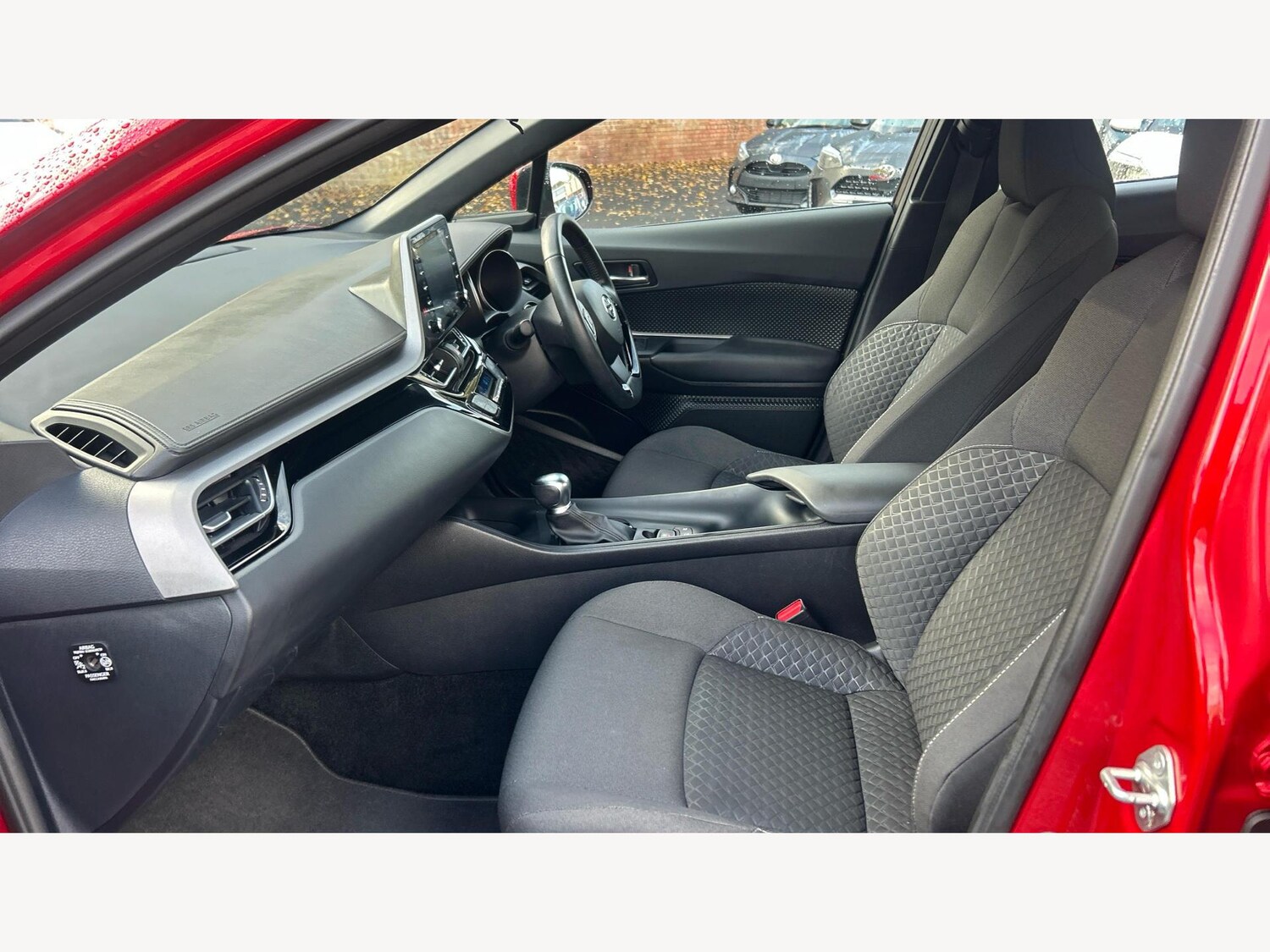 Used Toyota C-HR 2023 for sale - 76633688: Photo 12