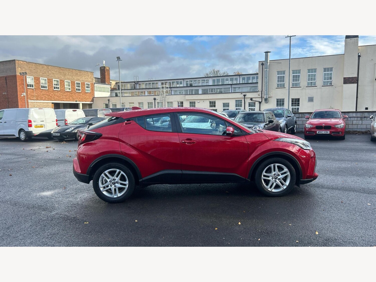 Used Toyota C-HR 2023 for sale - 76633688: Photo 18