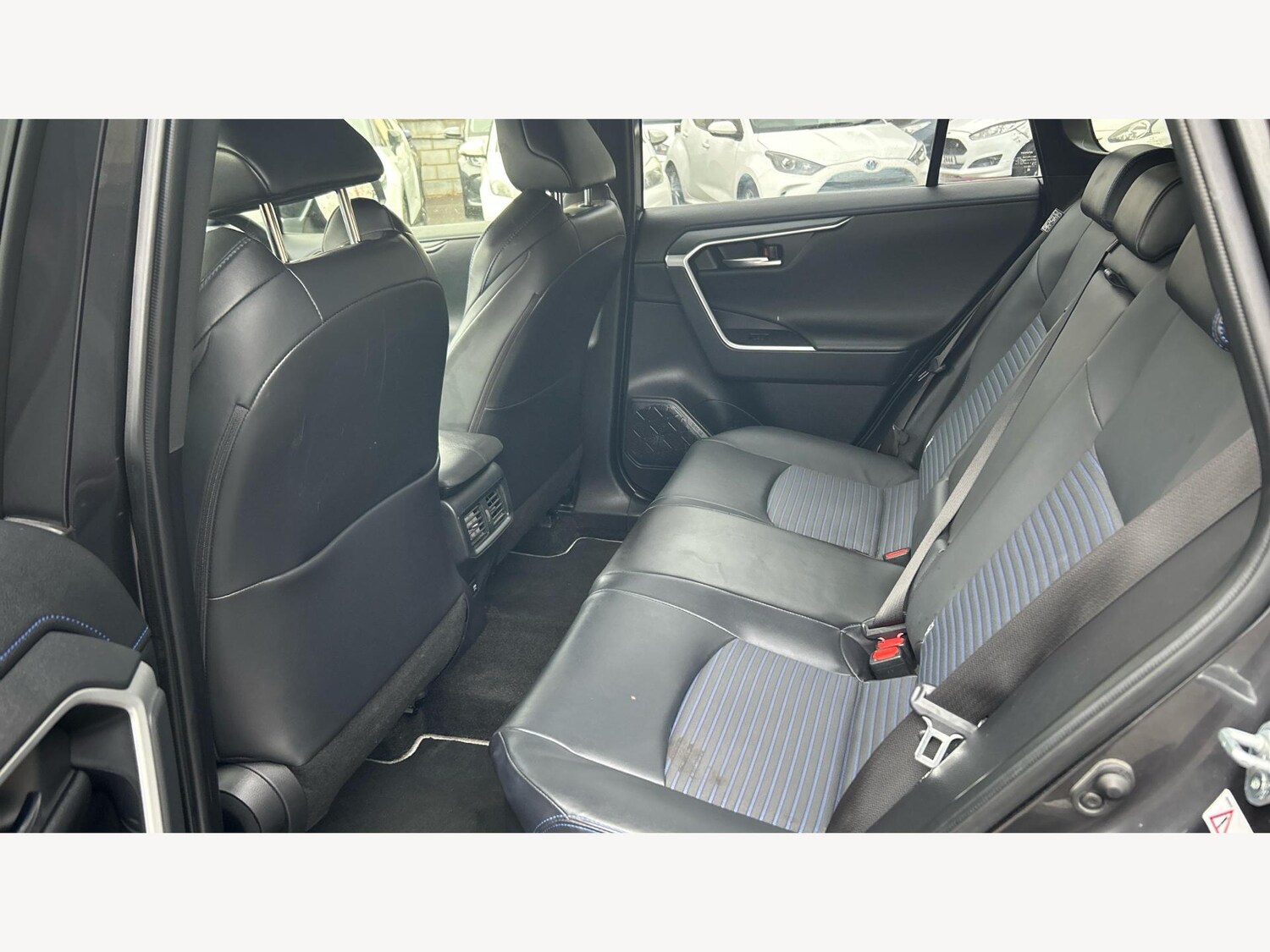 Used Toyota RAV4 2021 for sale - 76179758: Photo 15