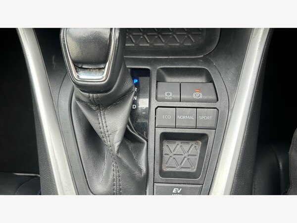 Used Toyota RAV4 2021 for sale - 76179758: Photo 23