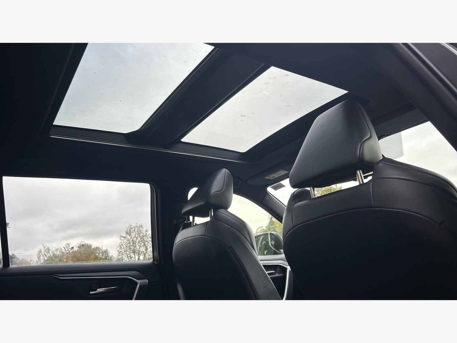 Used Toyota RAV4 2021 for sale - 76179758: Photo 24