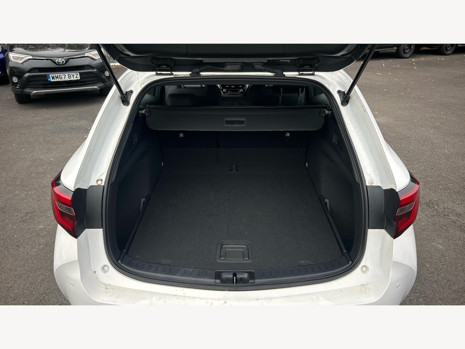 Used Toyota Corolla 2024 for sale - 76513131: Photo 16