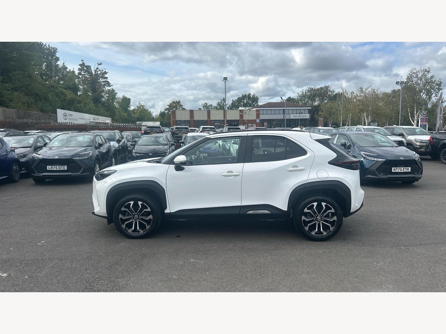 Used Toyota Yaris Cross 2023 for sale - 77119701: Photo 19