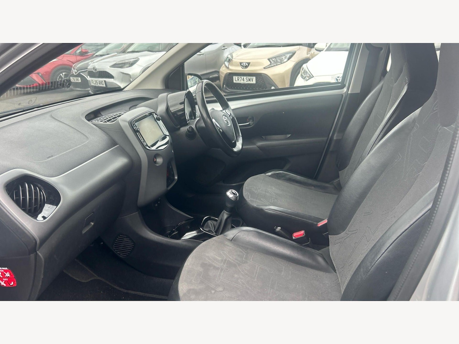Used Toyota AYGO 2018 for sale - 77993413: Photo 12