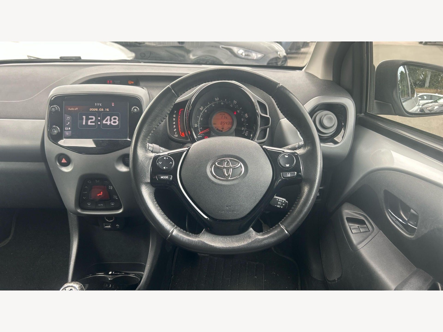 Used Toyota AYGO 2018 for sale - 77993413: Photo 8