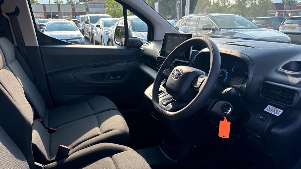 Used Toyota ProAce 2023 for sale - 76786768: Photo 11