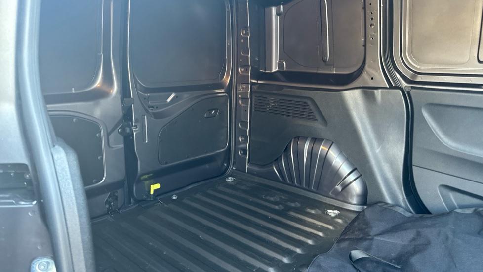 Used Toyota ProAce 2023 for sale - 76786768: Photo 12