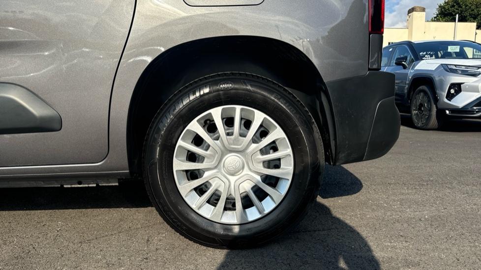 Used Toyota ProAce 2023 for sale - 76786768: Photo 18