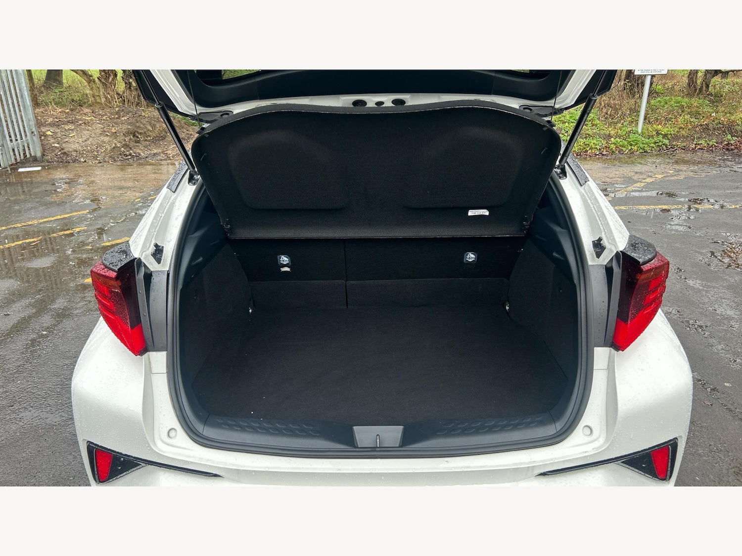 Used Toyota C-HR 2022 for sale - 77441103: Photo 16