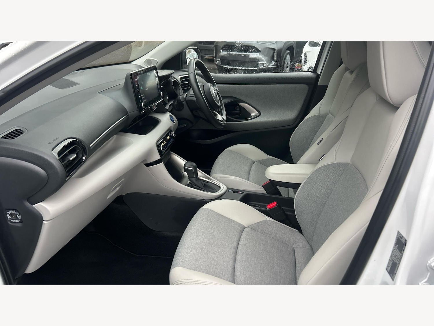 Used Toyota Yaris for sale - 76633128: Photo 12