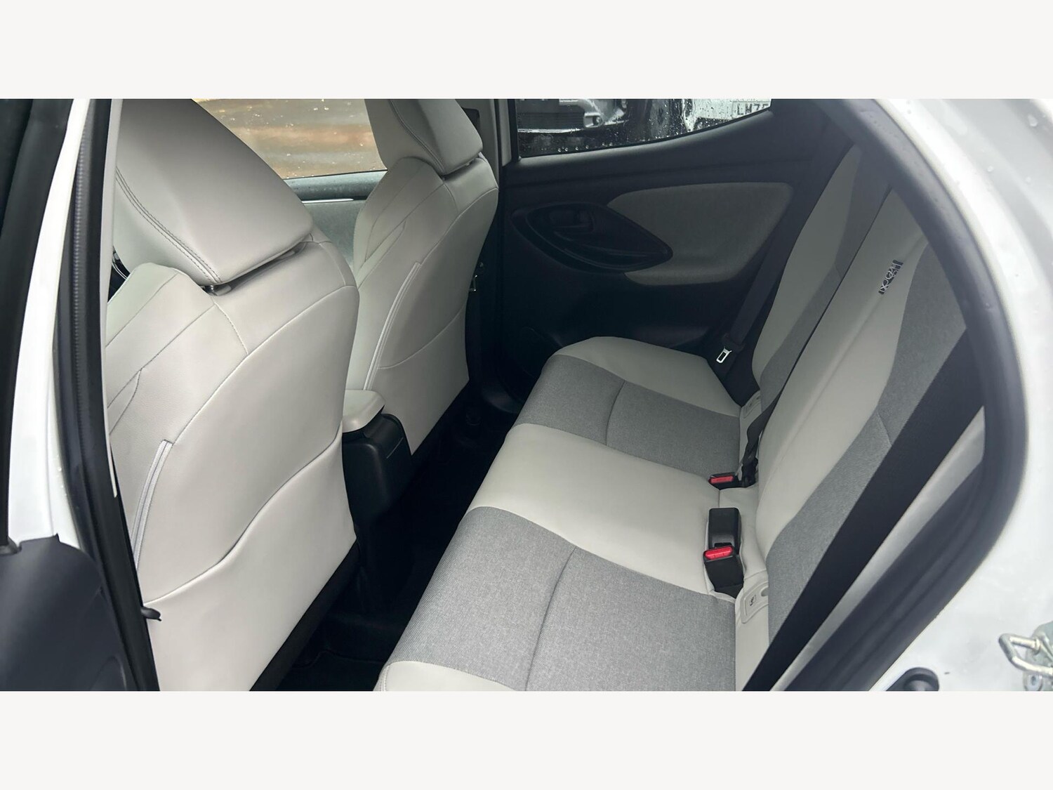 Used Toyota Yaris for sale - 76633128: Photo 15