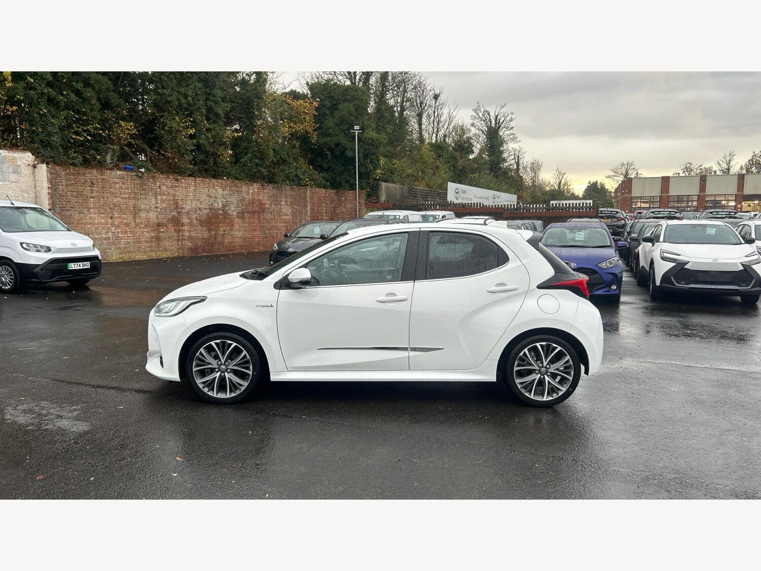 Used Toyota Yaris for sale - 76633128: Photo 19