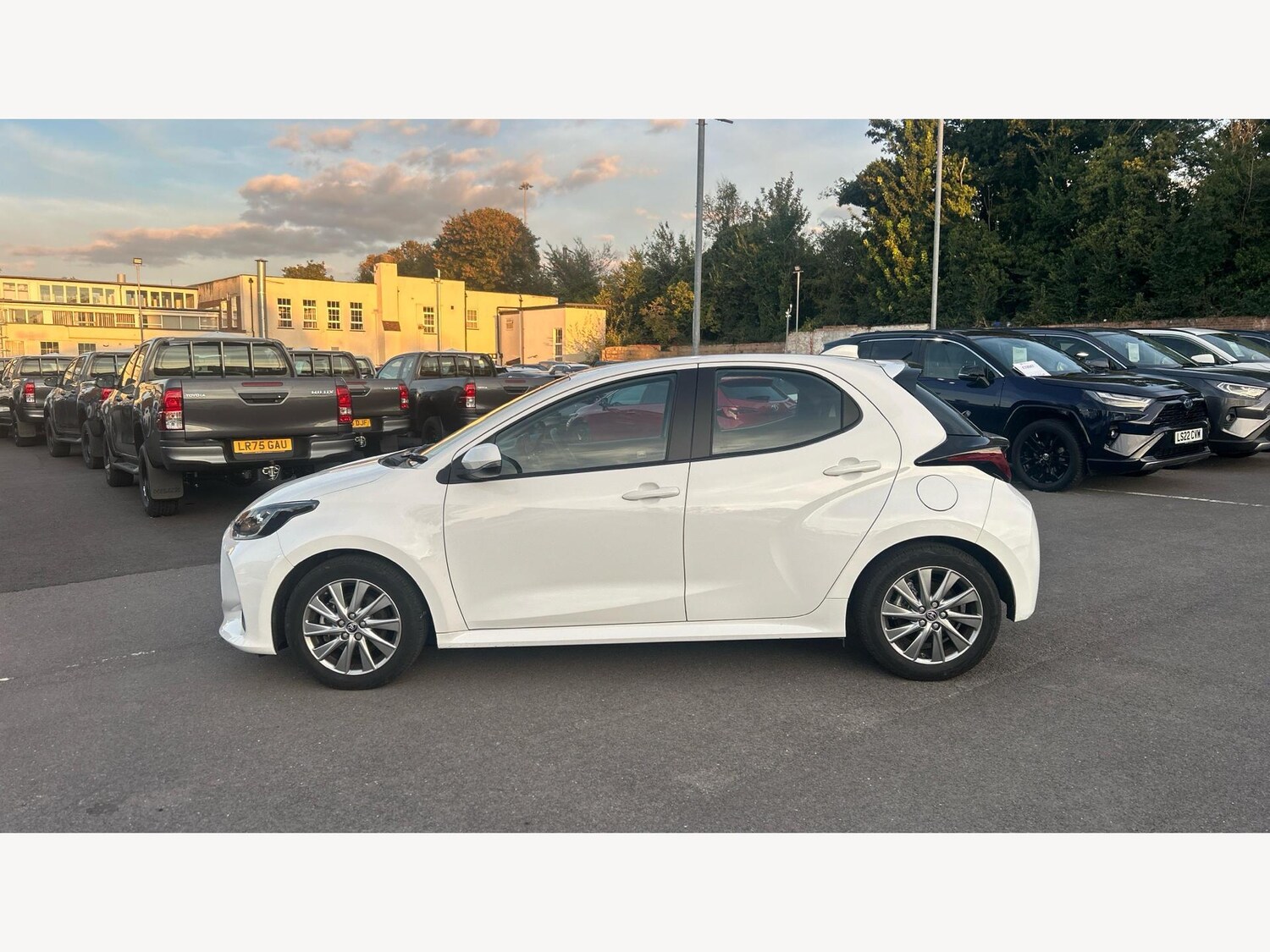 Used Toyota Yaris 2023 for sale - 75979006: Photo 19