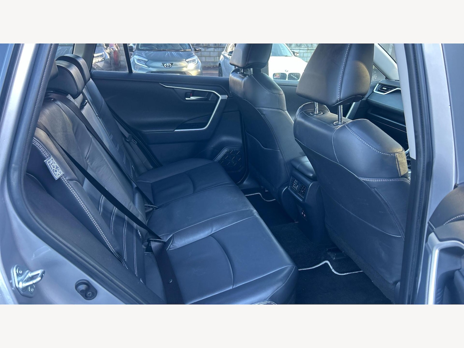 Used Toyota RAV4 2019 for sale - 77060290: Photo 14