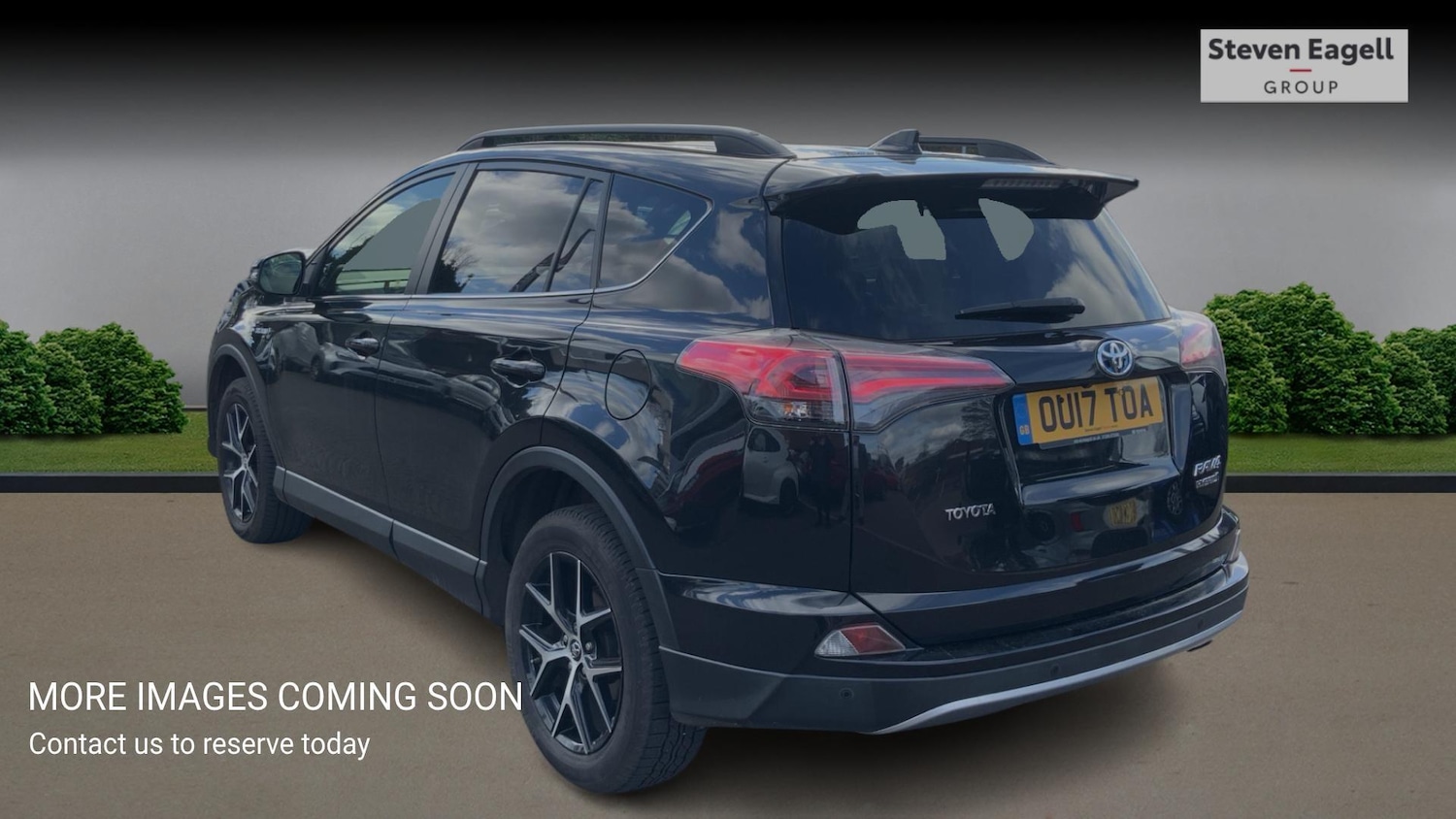 Used Toyota RAV4 2017 for sale - 77658037: Photo 2