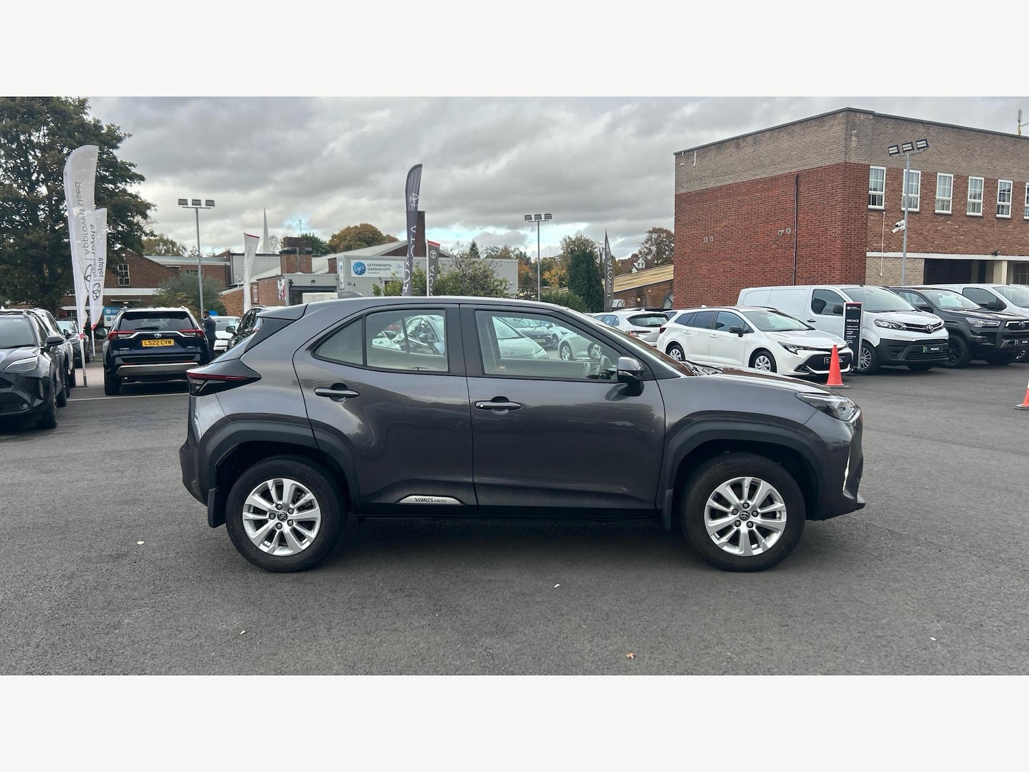 Used Toyota Yaris Cross 2022 for sale - 76336453: Photo 18