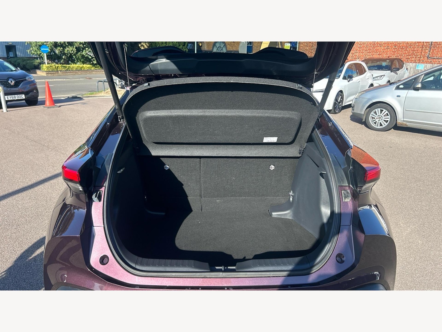Used Toyota C-HR 2025 for sale - 76371395: Photo 16