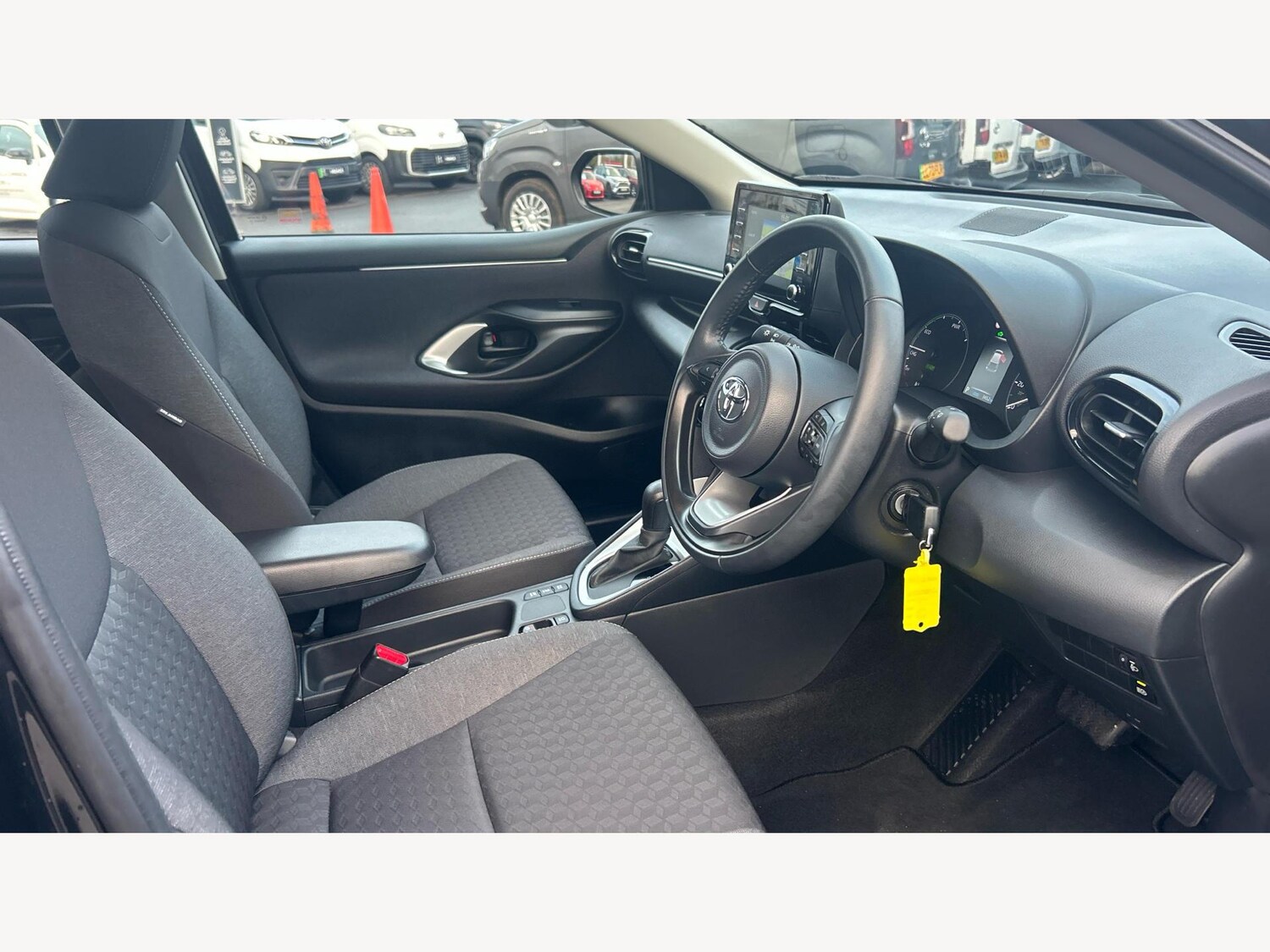 Used Toyota Yaris 2023 for sale - 76976727: Photo 13