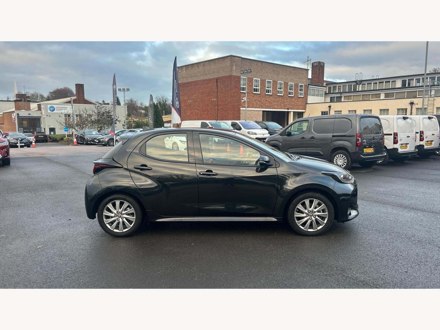 Used Toyota Yaris 2023 for sale - 76976727: Photo 18