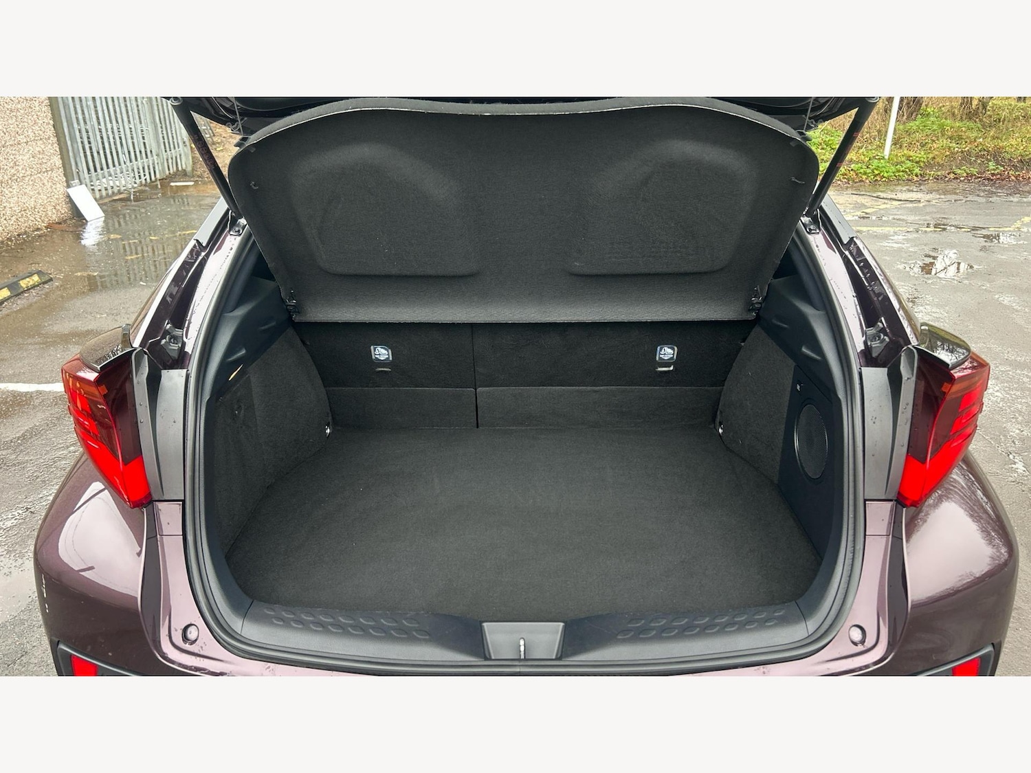 Used Toyota C-HR 2023 for sale - 77637440: Photo 16