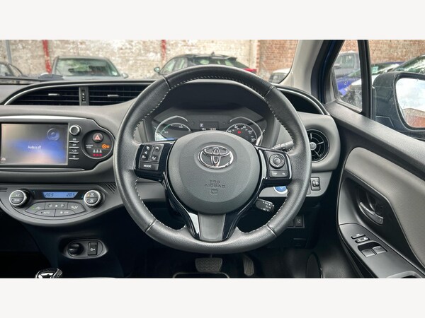 Used Toyota Yaris 2018 for sale - 76200596: Photo 8