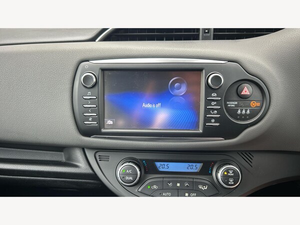Used Toyota Yaris 2018 for sale - 76200596: Photo 9