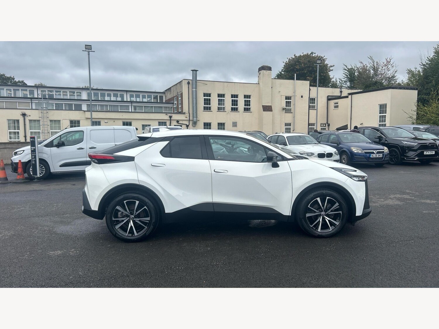 Used Toyota C-HR 2024 for sale - 76026539: Photo 18